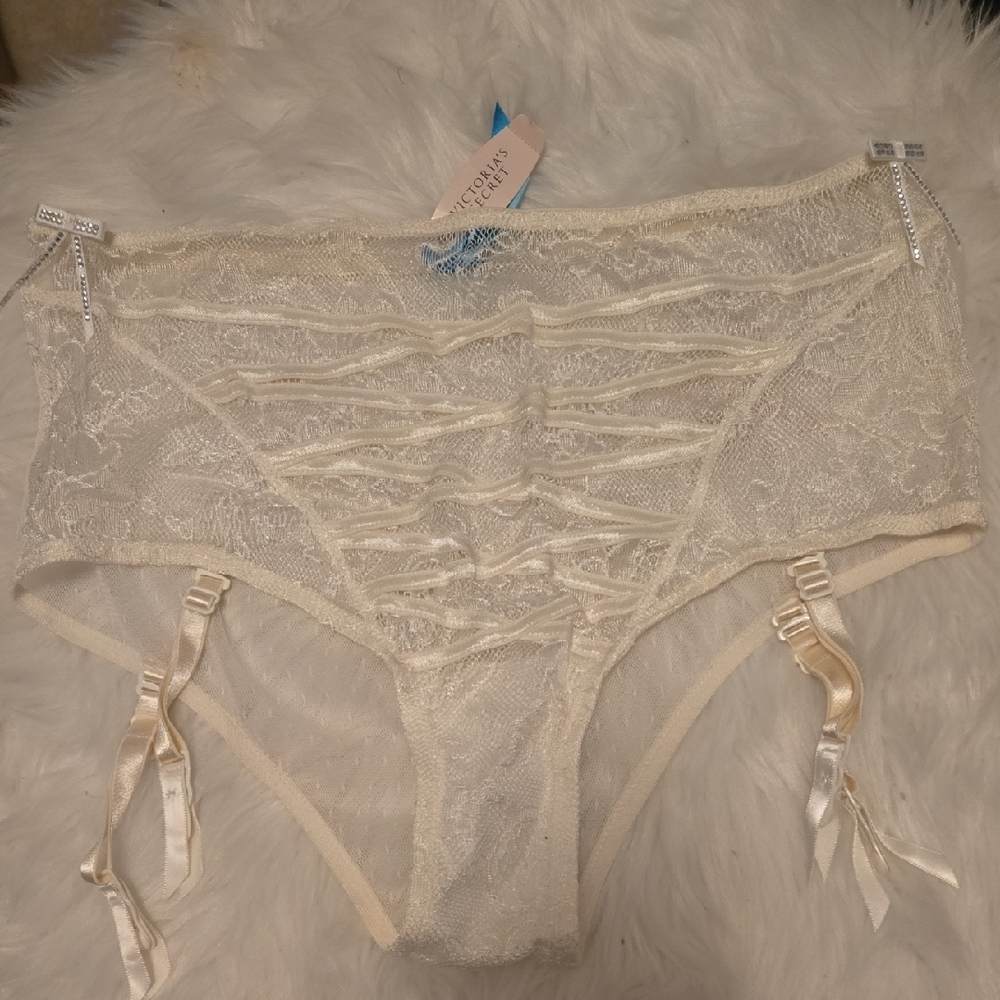 Victoria's Secret Ivory Lace Garter Panty